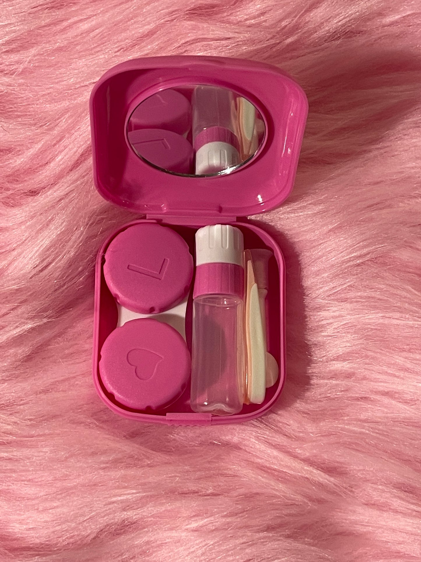 Trina Marie Contact Lens Applier